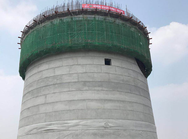  當磚煙囪發生腐蝕磚煙囪防腐工程該如何選擇防腐公司